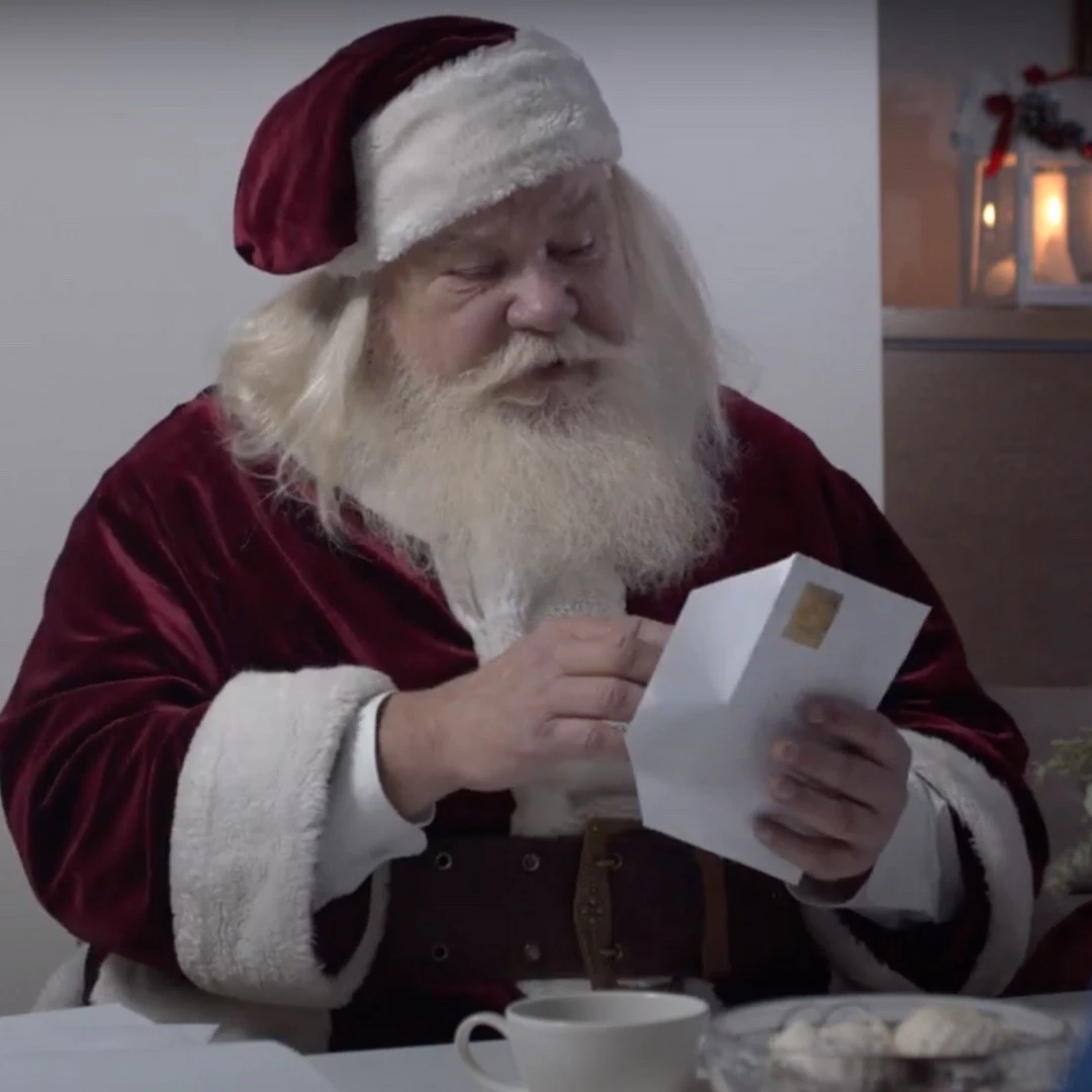 Santa Claus Visits the Latvian Microsurgery Center (VIDEO)